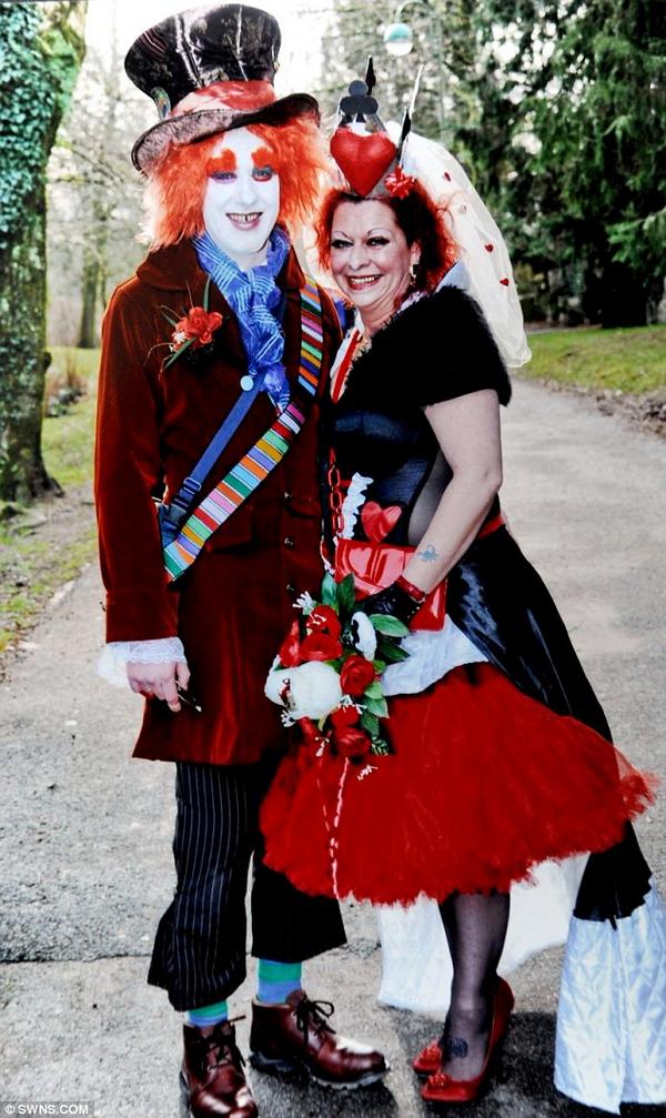 hilarious wedding costumes07 Hilarious Wedding Costumes