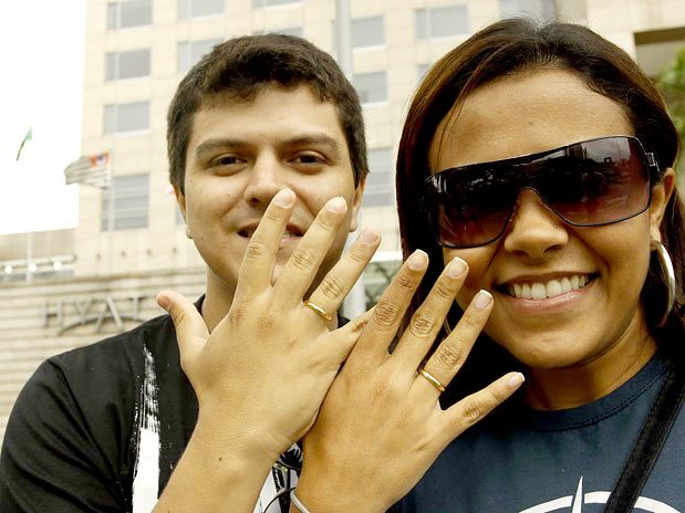Casal de Manaus fica noivo em pleno show do U2. Foto: Leo Pinheiro/Terra