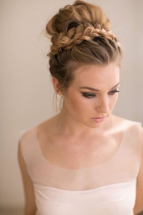 20 Fabulous Wedding Hairstyles for Every Bride | http://www.tulleandchantilly.com/blog/20-fabulous-wedding-hairstyles-for-every-bride/: 